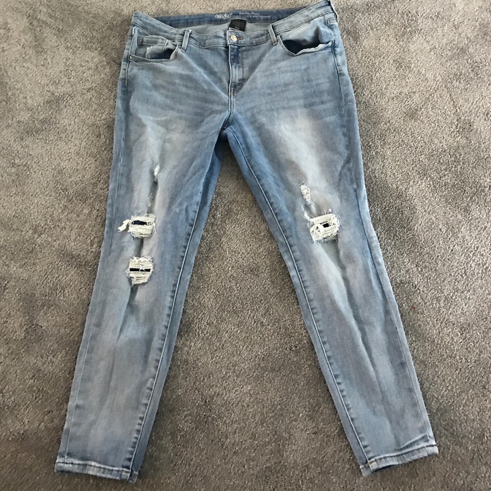 Mossimo ripped jeans